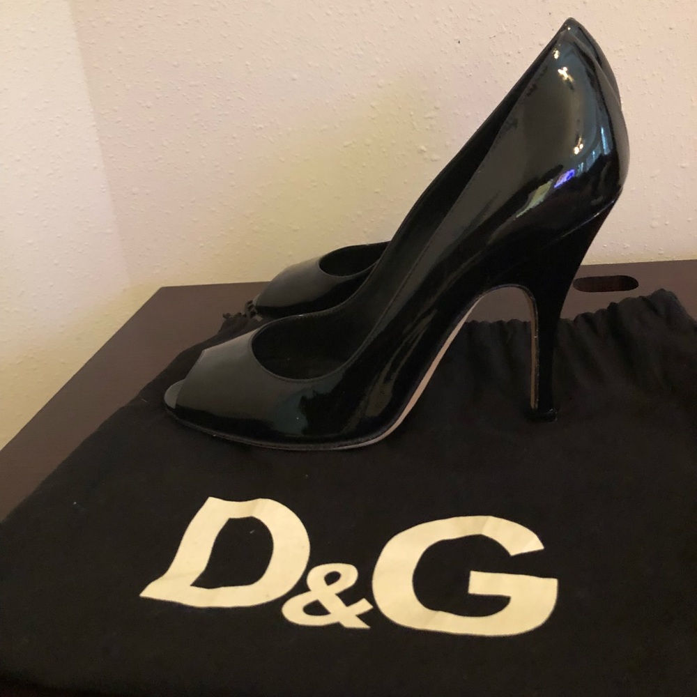 Shoes - Picture 2 of 3